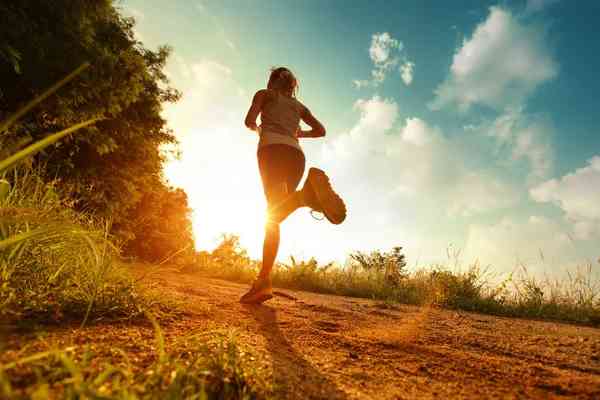 Dreaming of Running Effortlessly: 15 Spiritual Meanings